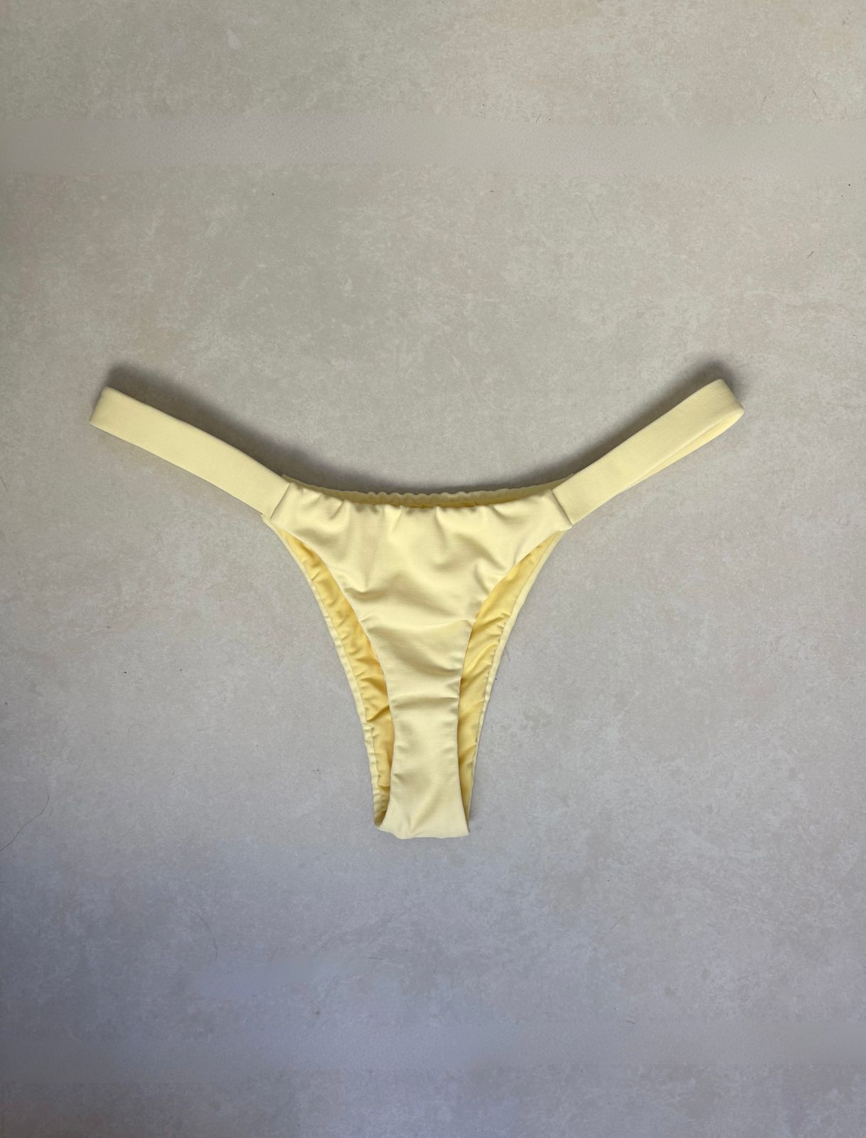 Calcinha Marquinha - Amarelo Manteiga - Imagem 2